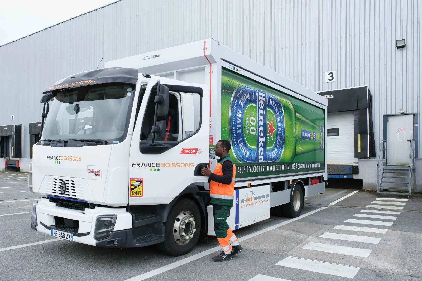 Un distributeur présent partout en France